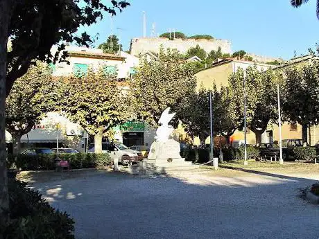 Piazza Marinai d'Italia - Portoferraio (li)