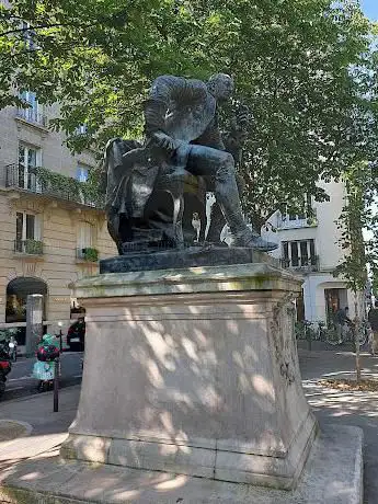 Statue de Diderot