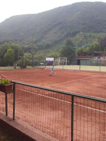 Starace Tennis e Piscina