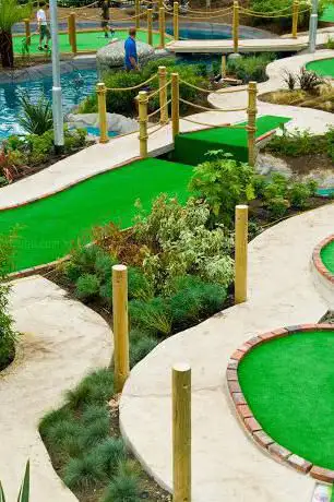 Jurassic Encounter Adventure Golf