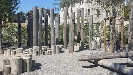 Spielplatz am Dorfplatz