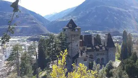 Tour Du Château de Mercier