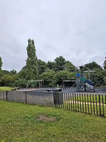 Tooting bec Children's park