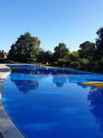 Stoke Park Paddling Pool