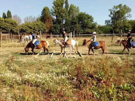 Pony club Le Pistrine FEEL