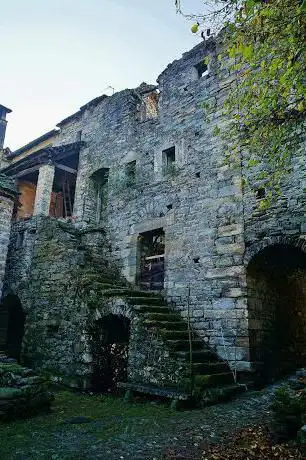 Castello di Lomese