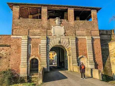 Porta Vittoria