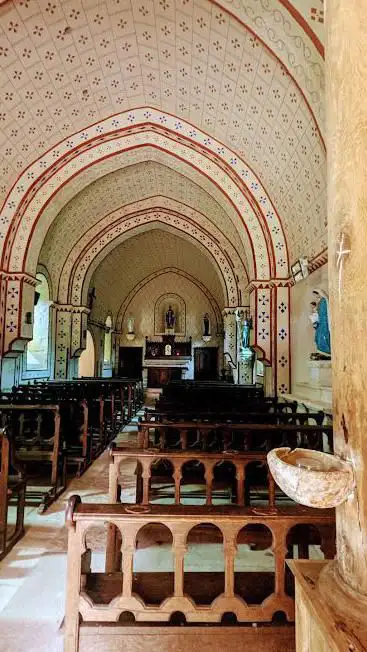 Église Saint-Hilaire de Salles-en-Toulon