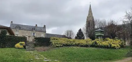 Square Jacques Lambert, Théâtre de verdure