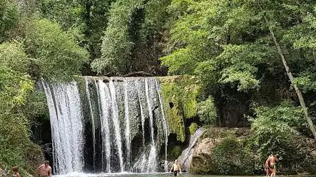 Cascade Blanche