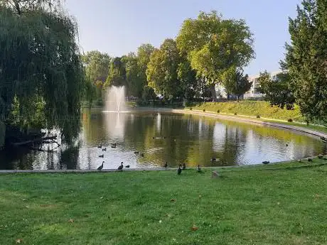 Parc De La Tour Des Dames