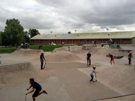 Thornes Park Skate Park