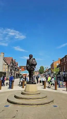 Statue Of Shakespeare Stratford-upon-Avon