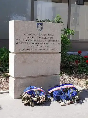 Monument rue Vuillefroy de Silly