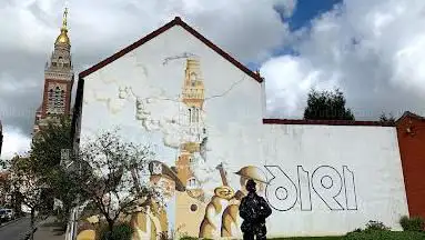 Fresque murale la Vierge penchée