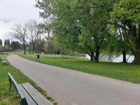 Parco della Confluenza accesso con posteggio