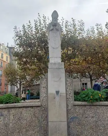 Statue de Saint-Denis