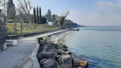 Passeggiata al lago