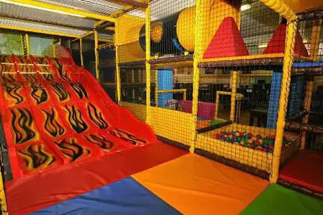 Dragons Den Play Centre Llangollen