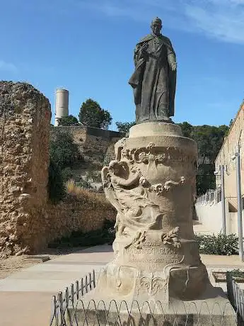 Monumento a Mossén Domingo Sol