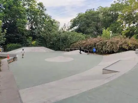 Skatepark of Issy-les-Moulineaux / Rodin Park