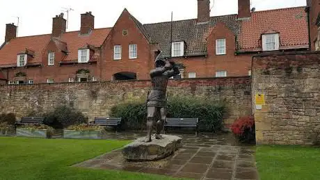 Hotspur Statue