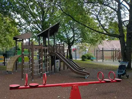 Shillington Gardens Playground