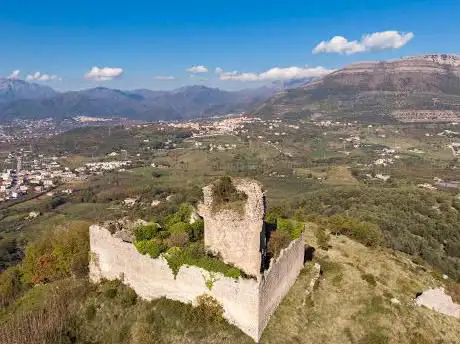 Castello di Montevetrano