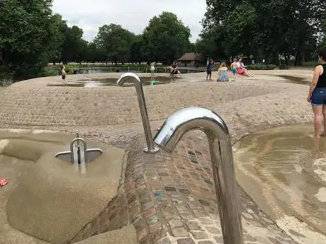 Victoria Park Splash Pool