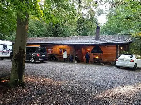 Waldhütte am Schwimmbad Wiesendangen