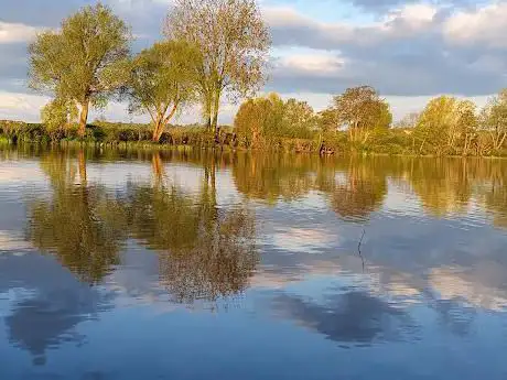 Little Marlow Lakes Country Park