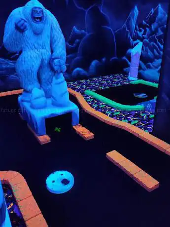 GlowGolf