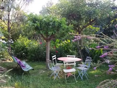 Réal - Jardin Botanique Garden