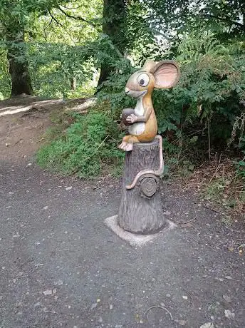 Mouse statue (gruffalo trail)