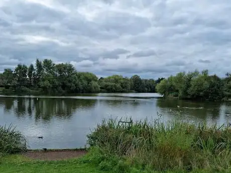 Goldsworth Park Lake