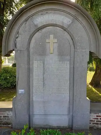 Herdenkingsmonument voor slachtoffers van de eerste en tweede wereldoorlog