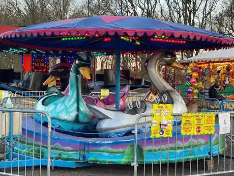 Monty Hammond & Sons Funfairs