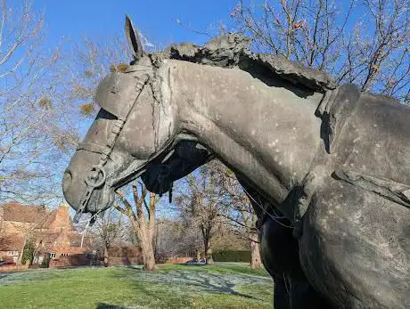 Statue of Windsor Greys Daniel and Storm