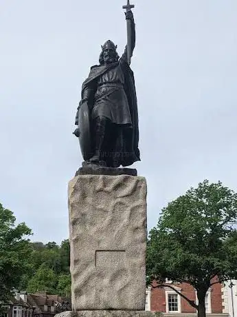 King Alfred the Great - Statue