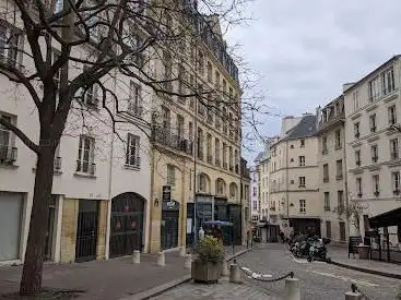 Place de l'Abbé Basset