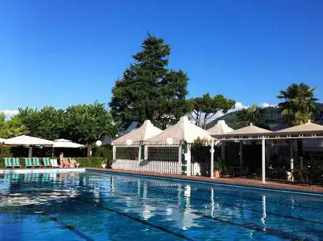 Il Muraglione Piscine & Bar