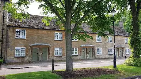 Bread And Beef Cottages