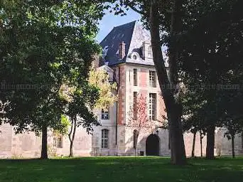 Hôpital-Saint-Louis Garden