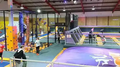 i-Jump Trampoline Park