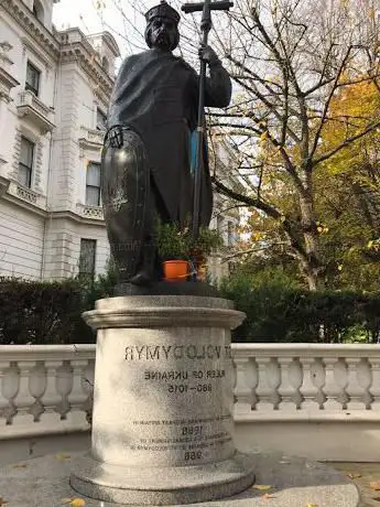 ÐŸÐ°Ð¼'ÑÑ‚Ð½Ð¸Ðº Ð’Ð¾Ð»Ð¾Ð´Ð¸Ð¼Ð¸Ñ€ Ð’ÐµÐ»Ð¸ÐºÐ¸Ð¹ / Monument to Saint Volodomyr the Great