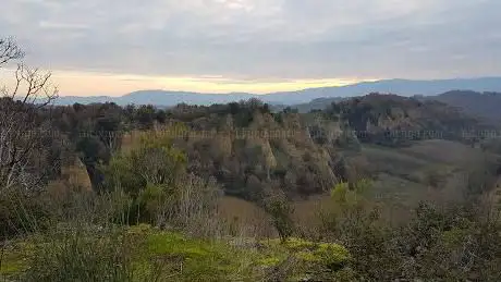 Panorama. Balze del Valdarno. Buca delle Fate