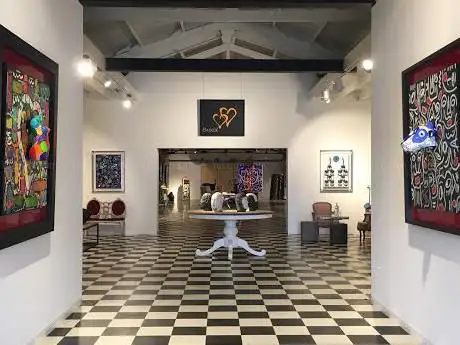 Borabeau Art Gallery