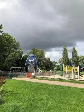 Riverside Park Play Area South