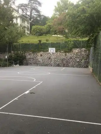 Terrain de basket du collège de Florimont