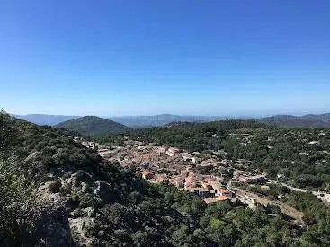 Sentier vers Fort-Freinet